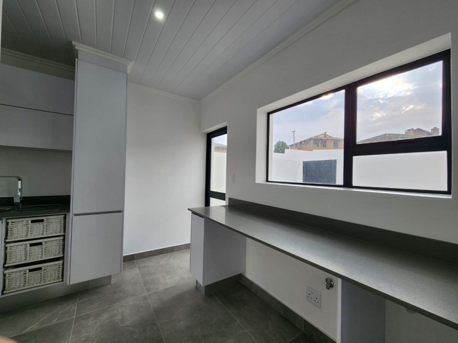 3 Bedroom Property for Sale in Seemeeu Park Western Cape